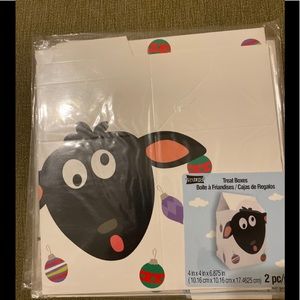 Studio 18 Christmas Treat Boxes -8 packs - sheep